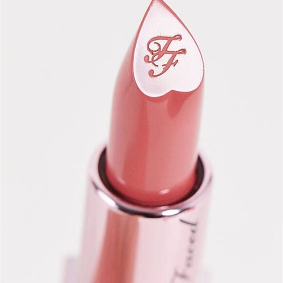 Too Faced Lady Bold Diffused Matte Lipstick in DEAR DIARY (Medium Nude Pink) - Picture 4 of 16